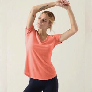 Athleta Women's Breezy Scoop V-Neck Tee Coral Size Medium Relaxed Fit Top